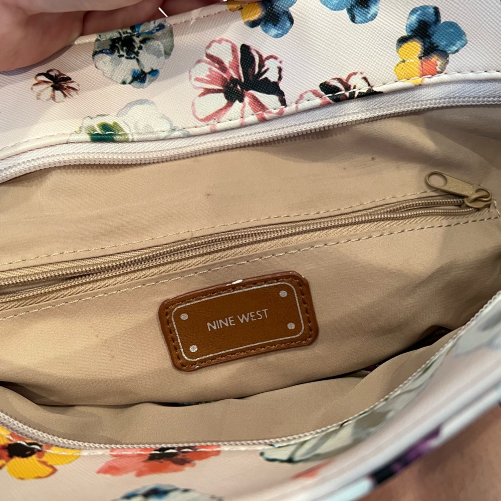 SOLD NINE WEST light pink floral tote handbag 🌸 - Picture 10 of 15